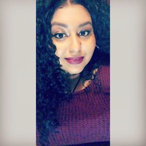 Meet your Posher, Ana